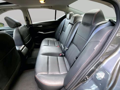 Used 2024 Nissan Altima 2.5 SR w/ SR Premium Package FWD image 20