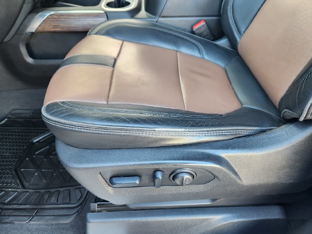 Used 2023 Chevrolet Silverado 2500 High Country w/ Technology Package AWD/4WD image 26