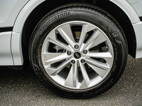 Used 2025 Audi Q6 e-tron Premium w/ Convenience Package image 10