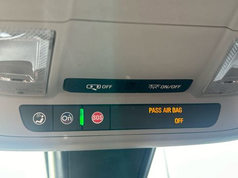 Used 2017 Chevrolet Malibu LT image 26