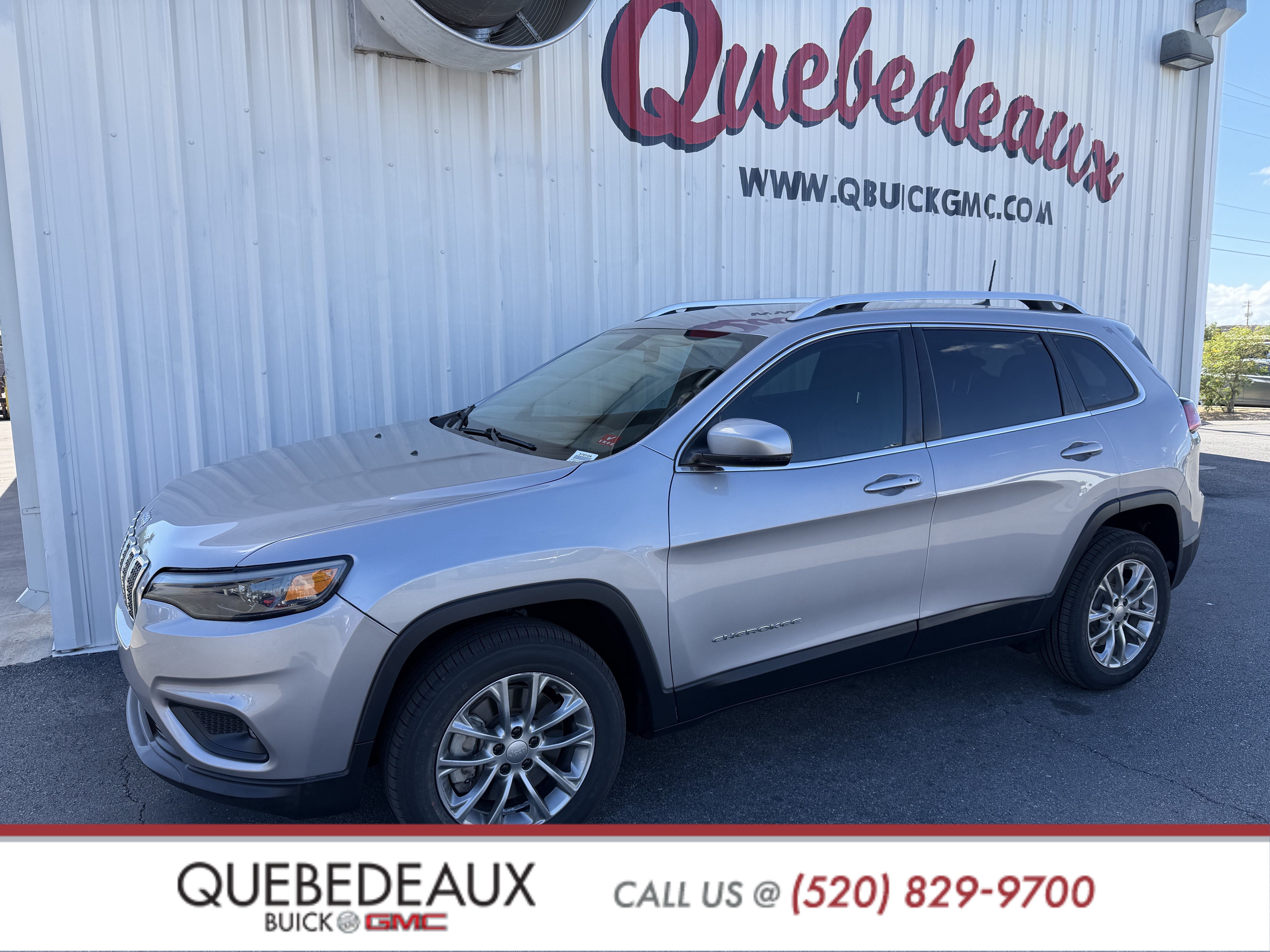 Used 2020 Jeep Cherokee Latitude Plus FWD image 2