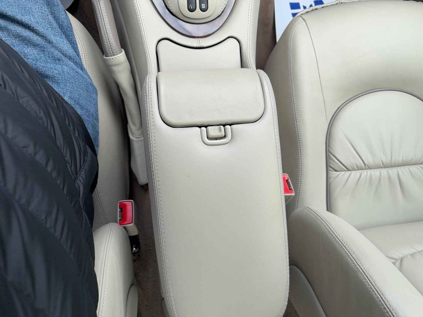 Used 2000 Jaguar XJ RWD image 13