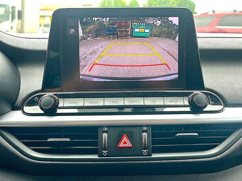 Used 2023 Kia Forte LXS image 21