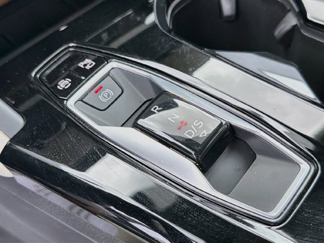 Used 2025 Audi Q5 Premium AWD/4WD image 26