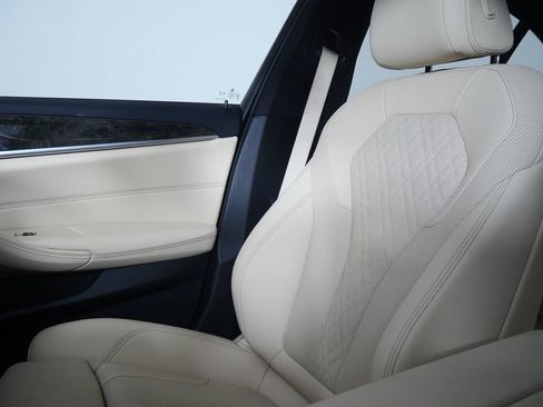 Used 2023 BMW 530i w/ Premium Package image 26