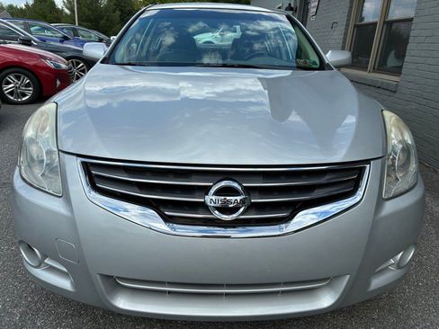 Used 2012 Nissan Altima 2.5 S w/ Special Edition Pkg FWD image 2
