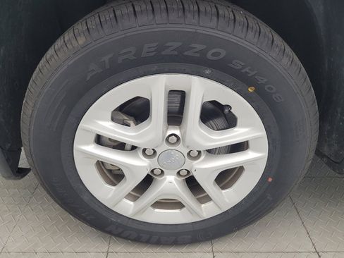 Used 2018 Jeep Compass Sport w/ Cold Weather Group FWD image 31