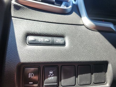 Used 2019 Nissan Murano S AWD/4WD image 23