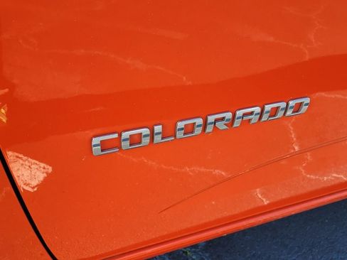 Used 2020 Chevrolet Colorado Z71 AWD/4WD image 16