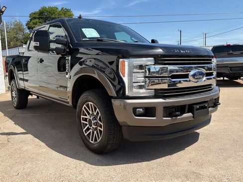 Used 2019 Ford F250 King Ranch w/ King Ranch Ultimate Package AWD/4WD image 4