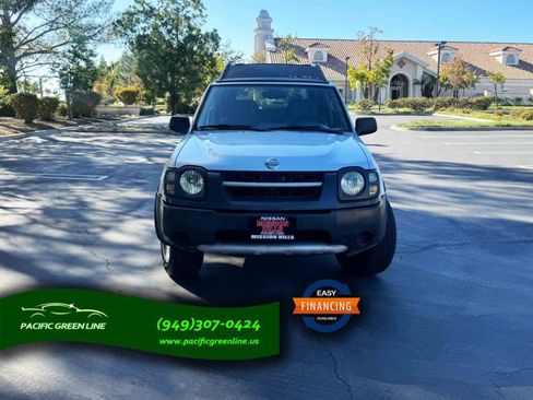 Used 2004 Nissan Xterra XE image 2