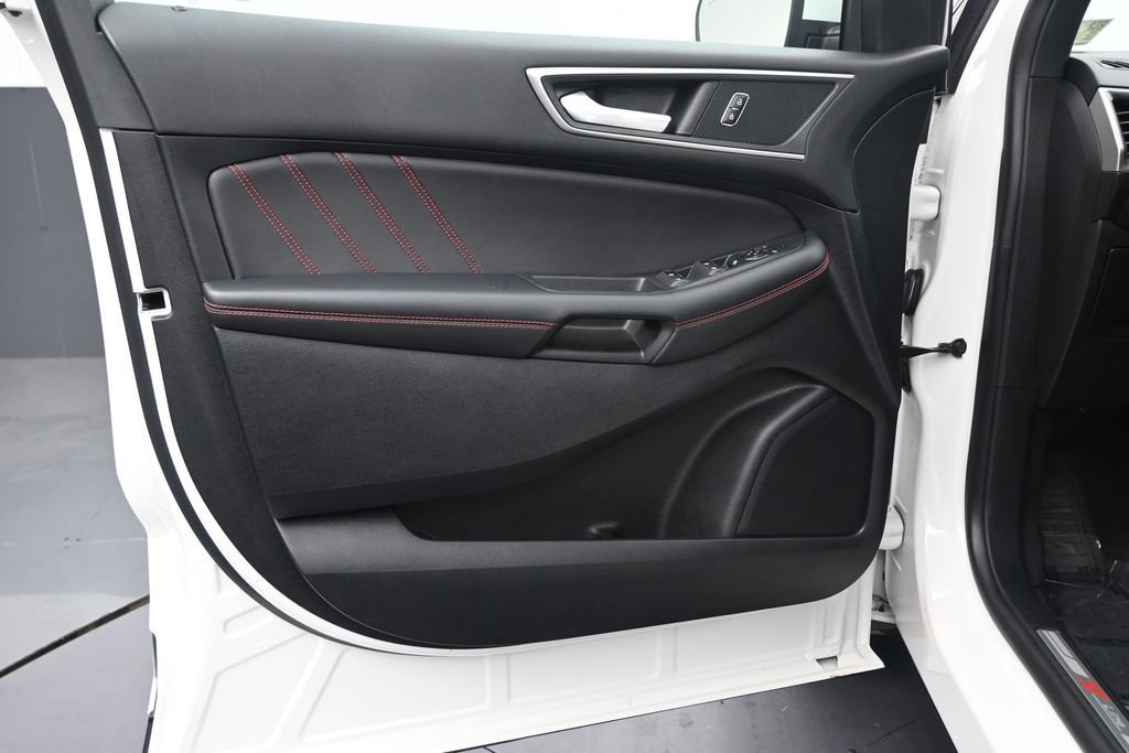 Used 2024 Ford Edge ST-Line AWD/4WD image 11