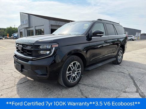 Used 2025 Ford Expedition Active AWD/4WD image 2