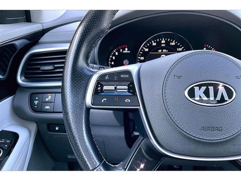 Used 2020 Kia Sorento SX AWD/4WD image 18