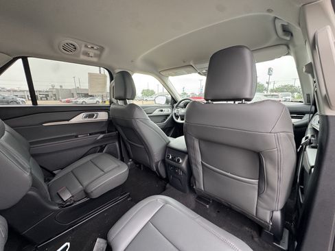 New 2026 Ford Explorer Active w/ Active Comfort Package RWD image 56