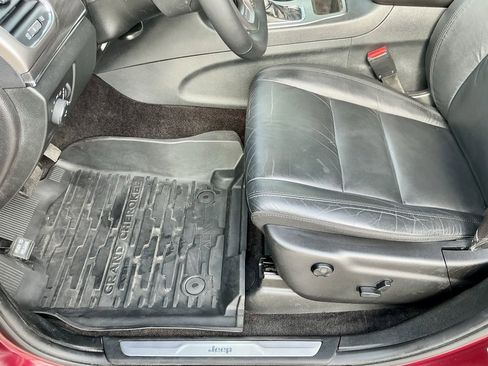 Used 2018 Jeep Grand Cherokee Limited image 42