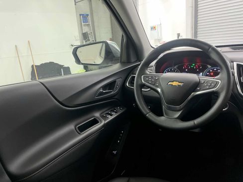 Used 2018 Chevrolet Equinox Premier FWD image 15
