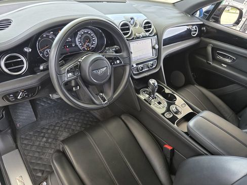 Used 2018 Bentley Bentayga AWD/4WD image 12