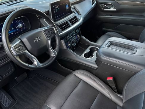 Used 2023 Chevrolet Suburban Z71 image 10