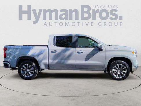 Used 2024 Chevrolet Silverado 1500 LT image 2