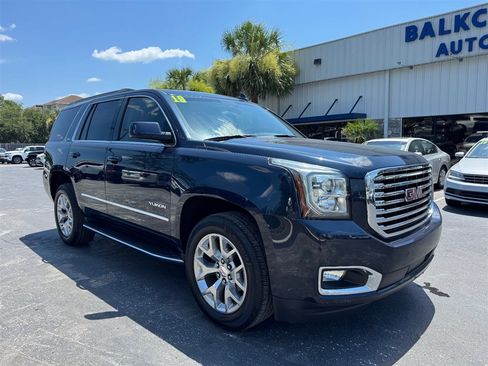 Used 2019 GMC Yukon SLT w/ Premium Edition AWD/4WD image 2
