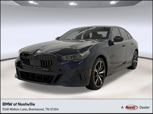 Used 2026 BMW 530i xDrive AWD/4WD image 1