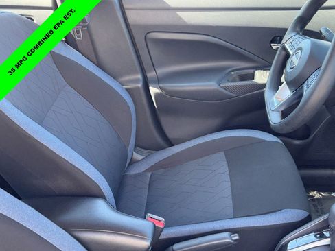 Used 2025 Nissan Versa SV image 10