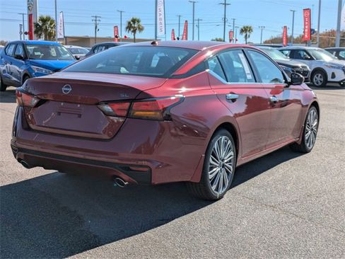 New 2025 Nissan Altima 2.5 SL image 3