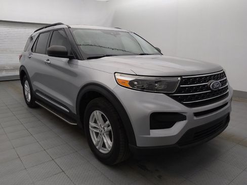 Used 2020 Ford Explorer XLT w/ Class III Trailer Tow Package AWD/4WD image 13