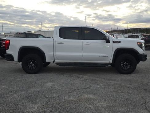 Used 2023 GMC Sierra 1500 AT4X image 6