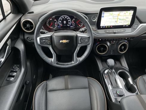 Used 2023 Chevrolet Blazer Premier image 11