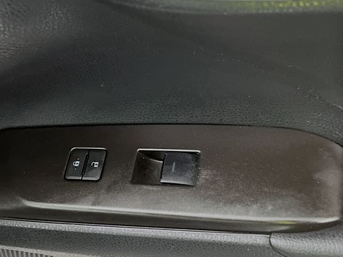 Used 2023 Toyota Camry SE image 31