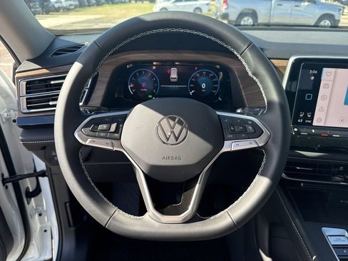 New 2026 Volkswagen Atlas SE FWD image 14