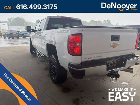Used 2017 Chevrolet Silverado 2500 LT AWD/4WD image 6