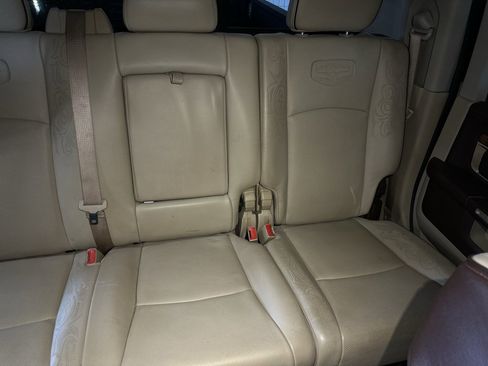 Used 2018 RAM 2500 Longhorn w/ Longhorn Southfork Package AWD/4WD image 28
