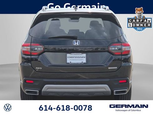 Used 2025 Honda Pilot Touring image 8