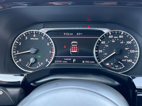 Used 2025 Nissan Pathfinder SV FWD image 43