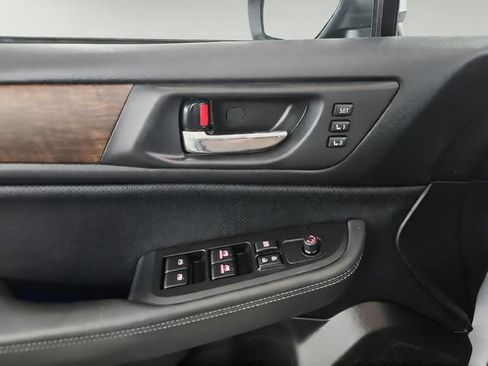 Used 2017 Subaru Outback 2.5i Limited AWD/4WD image 17