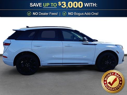 Used 2023 Lincoln Corsair Reserve w/ Equipment Group 201A image 8