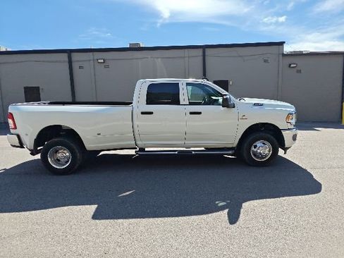 Used 2024 RAM 3500 Tradesman w/ Chrome Appearance Group image 2