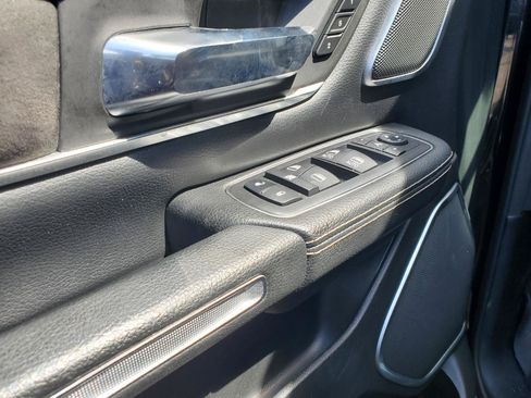 Used 2019 RAM 1500 Laramie AWD/4WD image 26