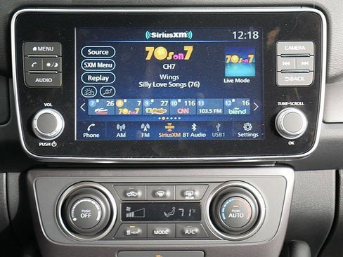 Used 2025 Nissan Leaf S image 19