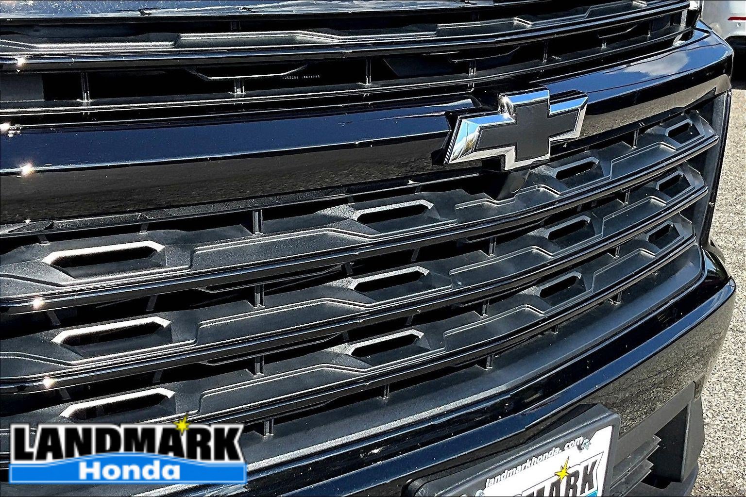 Used 2026 Chevrolet Traverse LT w/ Midnight/Sport Edition FWD image 30