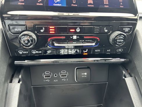 New 2025 Jeep Grand Cherokee L Limited image 23