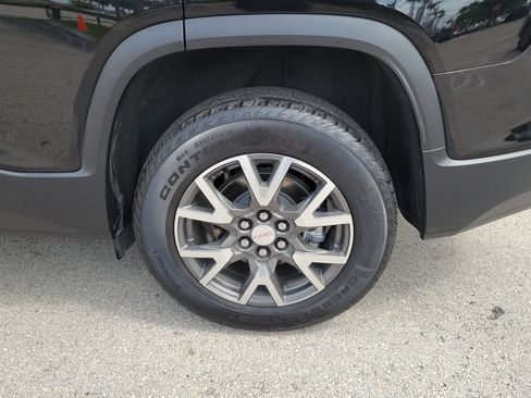 Used 2023 GMC Acadia SLE w/ Driver Convenience Package FWD image 27
