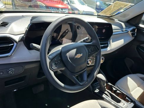 Used 2025 Chevrolet TrailBlazer LT FWD image 21