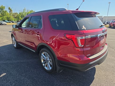 Used 2019 Ford Explorer XLT w/ Equipment Group 202A FWD image 5