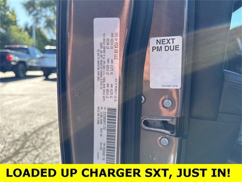 Used 2019 Dodge Charger SXT w/ Leather Interior Group image 33