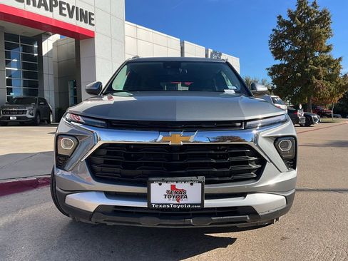Used 2025 Chevrolet TrailBlazer LT image 4
