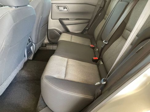 Used 2025 Nissan Rogue SV image 27